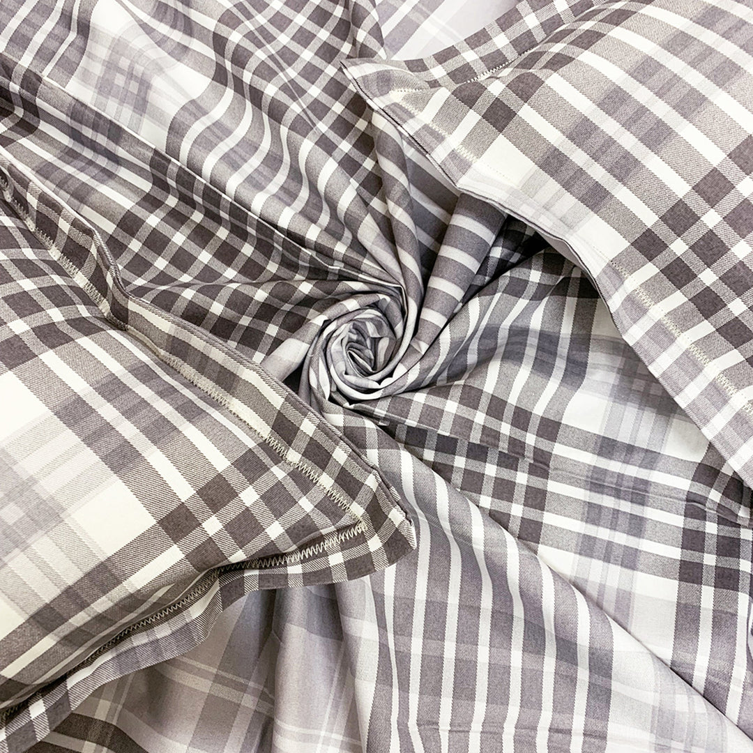 Bella Casa Fashion & Retail Ltd  BEDSHEET Double Bedsheet King Size Cotton Geometric Purple Colour with 2 Pillow Covers - Sunshine Collection