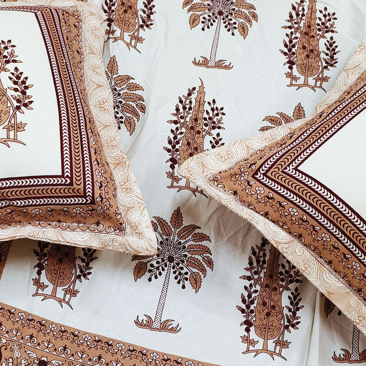 Bella Casa Fashion & Retail Ltd  BEDSHEET Double King Size Cotton Abstract Brown Colour Bedsheet with 2 Pillow Covers - Genteel Collection
